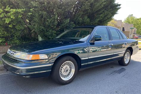 how to open power distribution box on 1997 crown victoria|97 crown victoria fuel level.